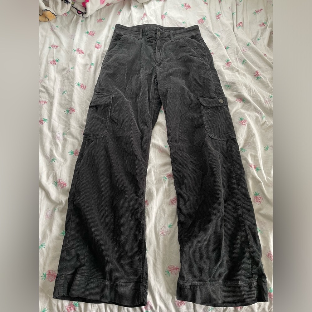 Black american eagle stretch corduroy cargos